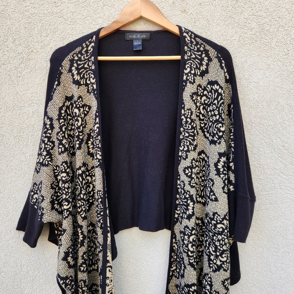 August Silk Cardigan Women's Large Black Floral Sweater Neutral Dark Romantic - Picture 6 of 11